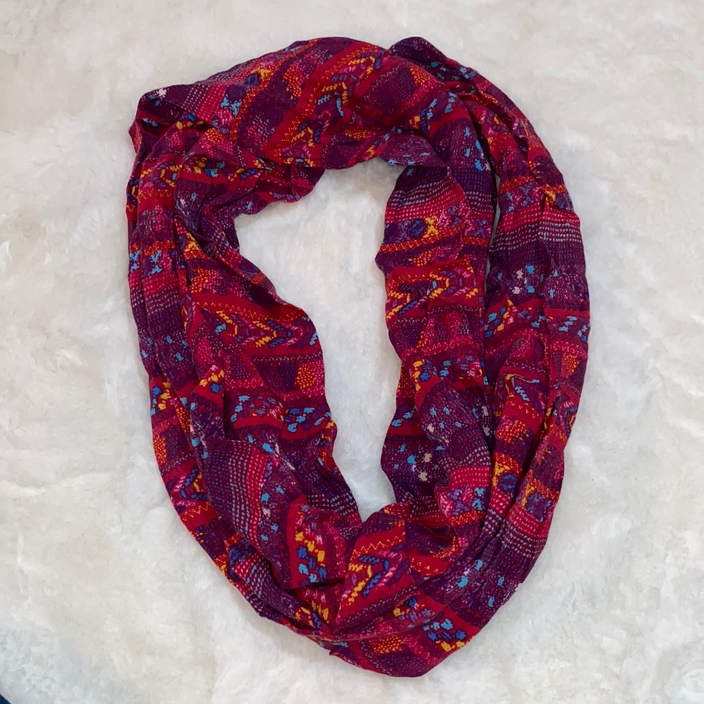 Aztec infinity scarf